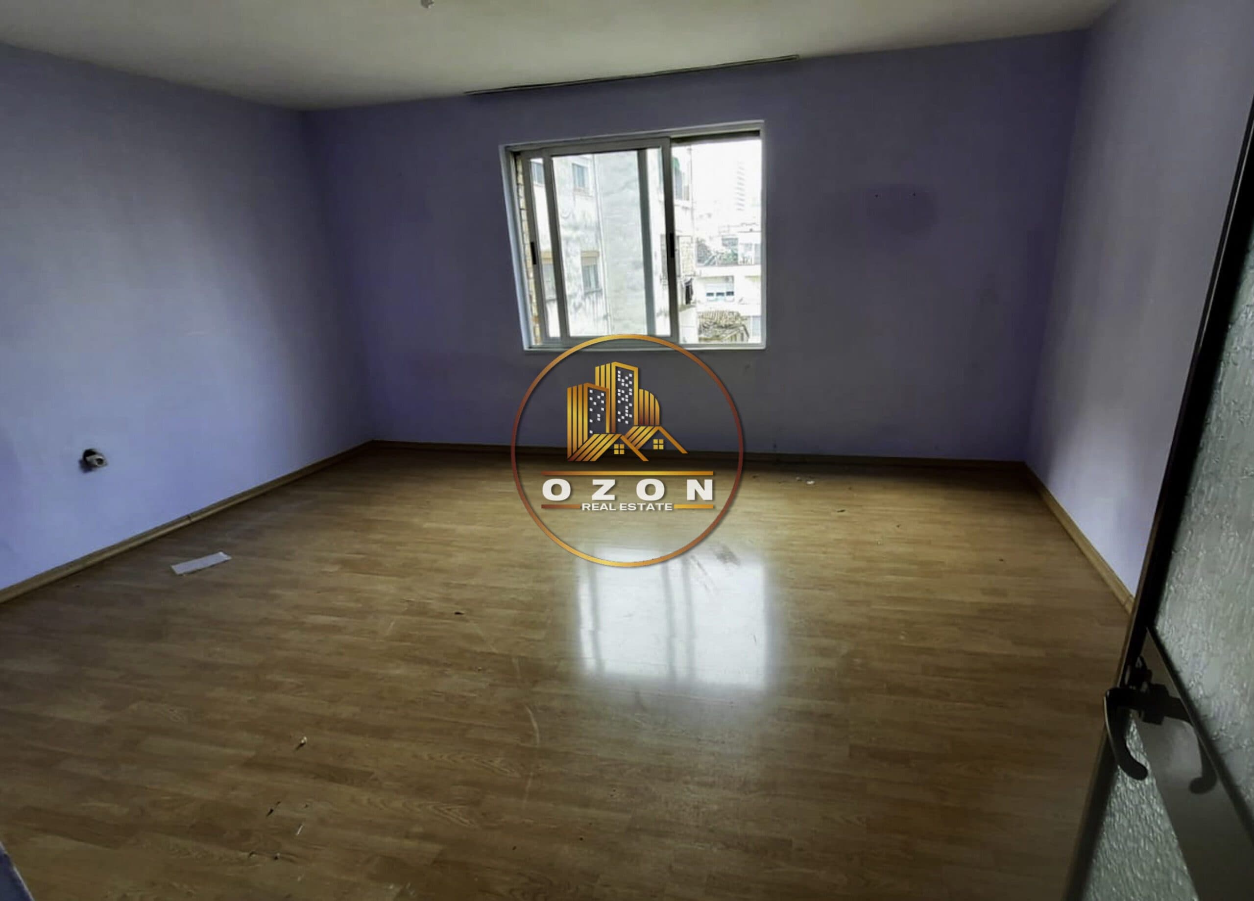 Shitet Apartament 3+1+ ballkon tek “PAZARI I RI”!