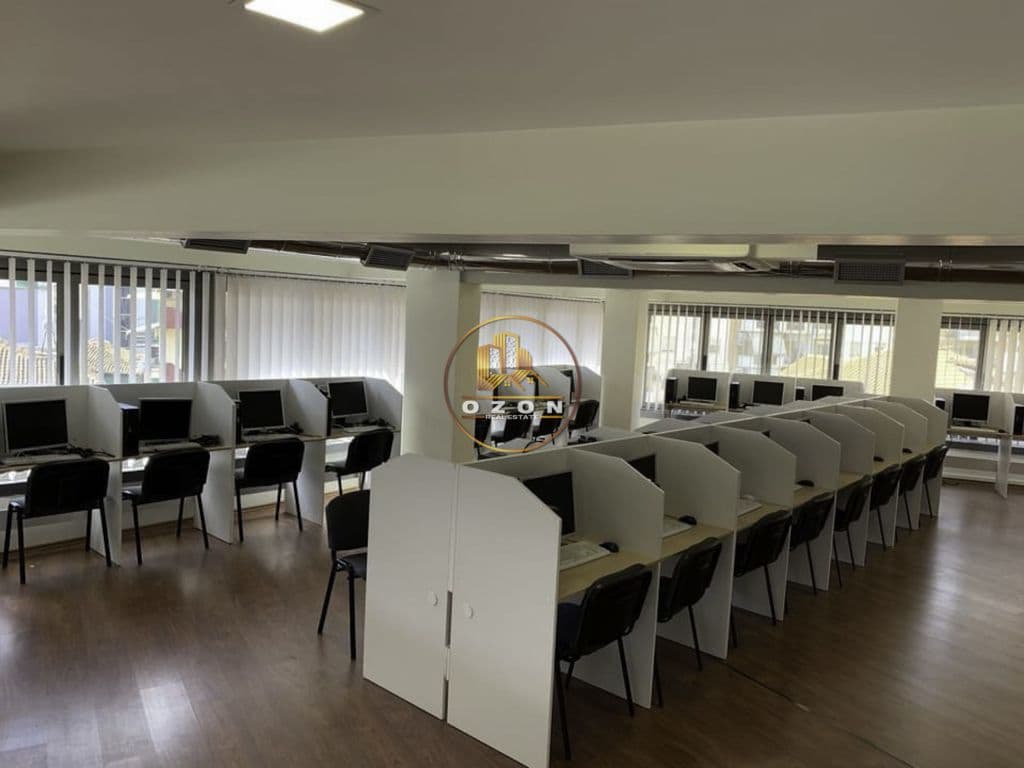 SHITET BIZNESI CALL CENTER TEK RRUGA E DIBRES !