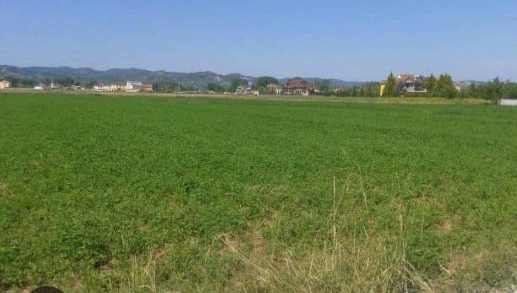 Tokë për Shitje në Nikël, Fushë Krujë!