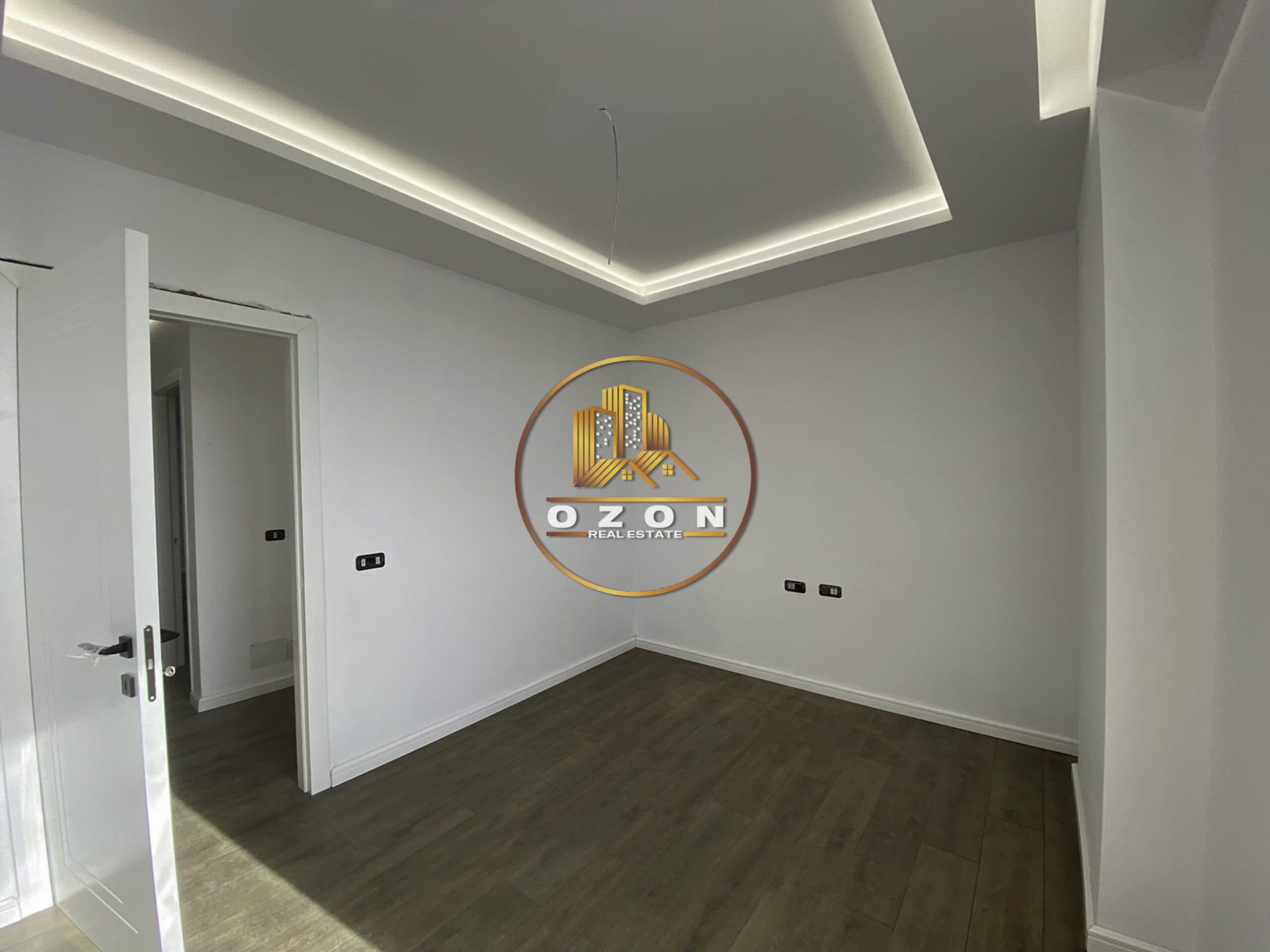 SHITET APARTAMENT 3+1+2 TEK ISH FUSHA E AVIACIONIT!