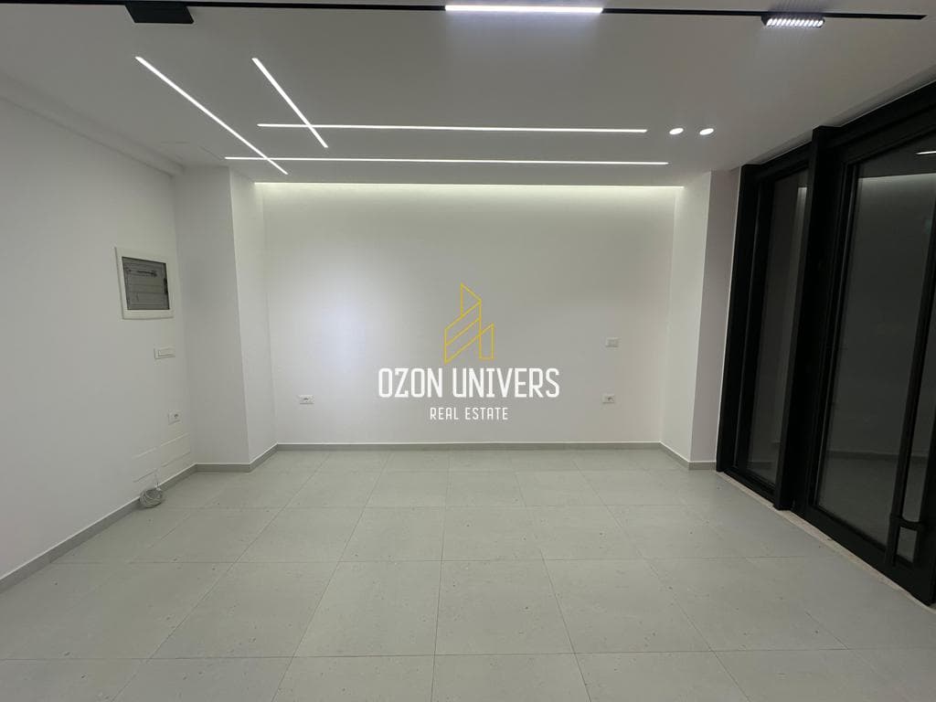 Ambient biznesi duplex për qira, Komuna e Parisit ! 3