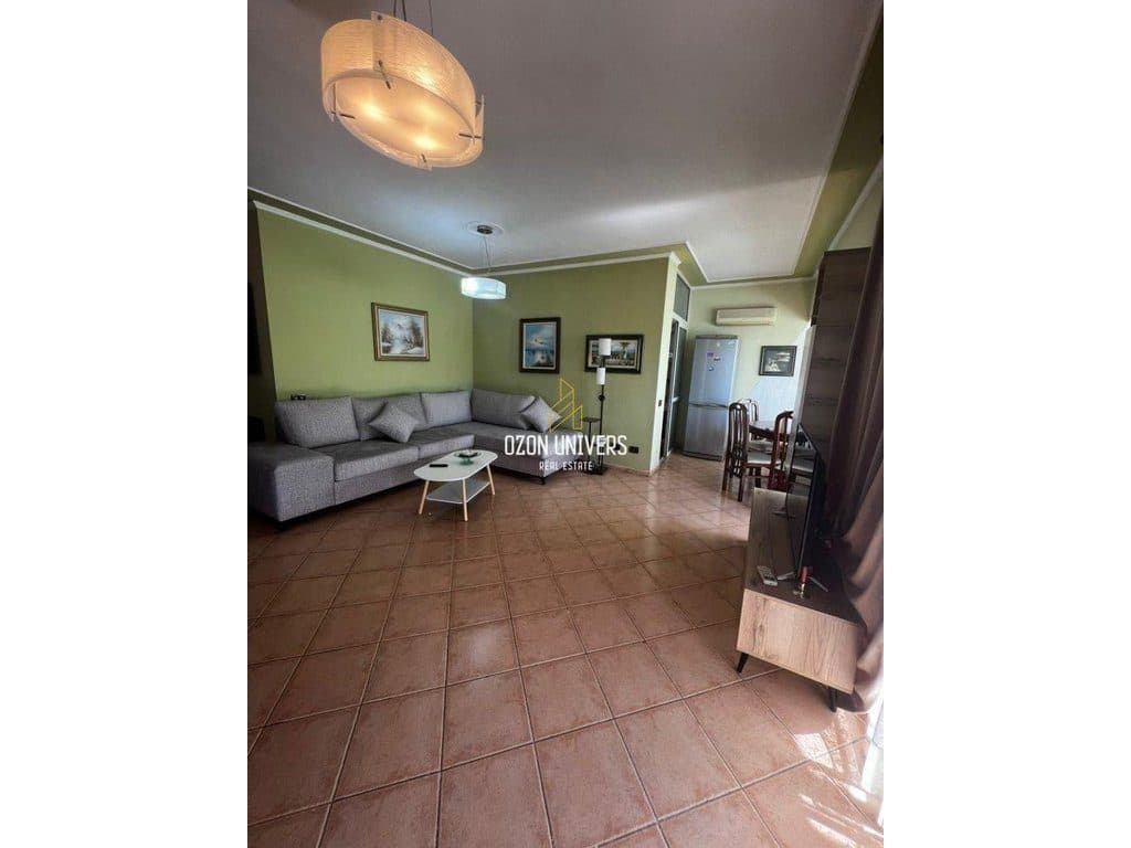 Apartament 2+1 për qira tek Komuna e Parisit! 2