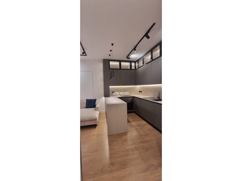 Apartament 2+1+parkim për qira, tek Oxhaku, përballë UET!
