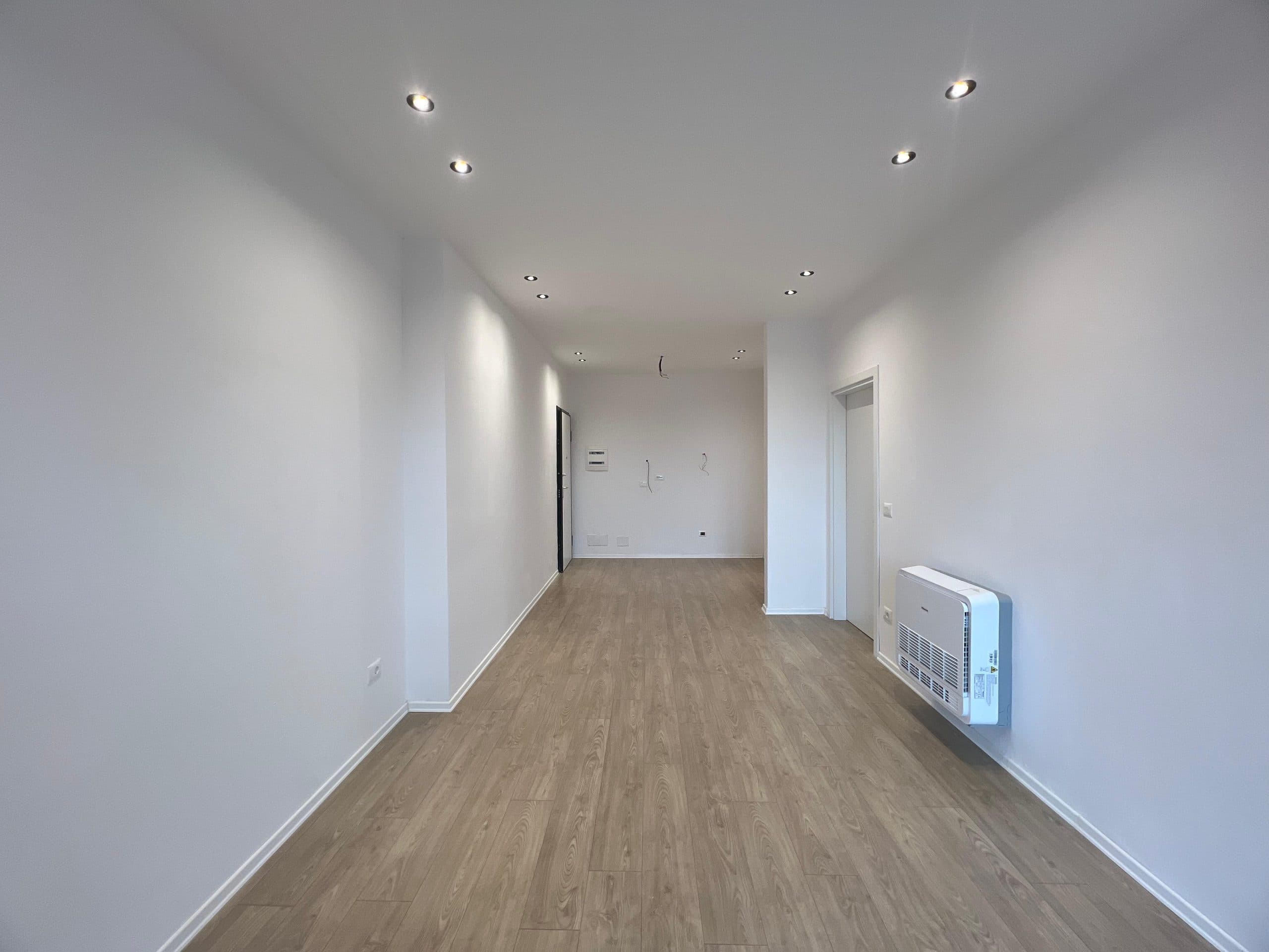 Apartament 1+1 me qira për biznes tek Garden Building, Rruga e Kavajës!