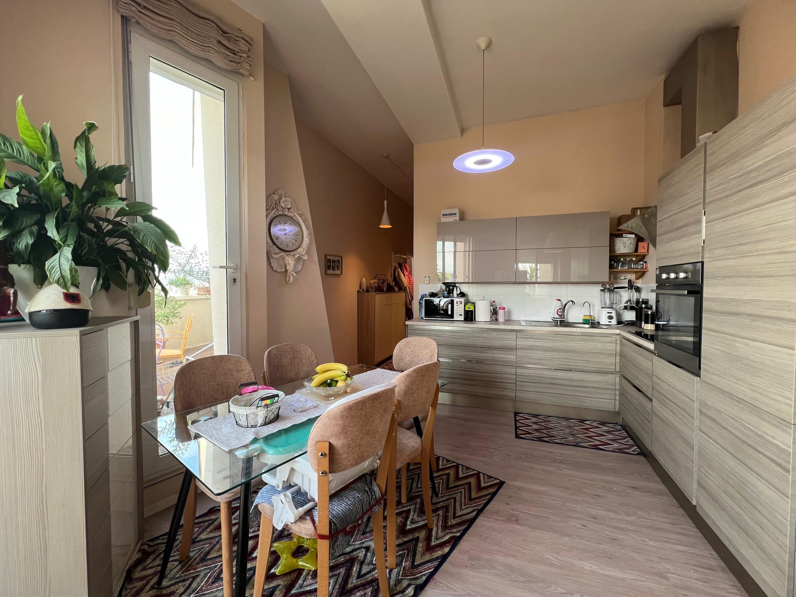SHITET APARTAMENT 2+1 ME VERANDE TEK KOMPLEKSI KONTAKT ! 4