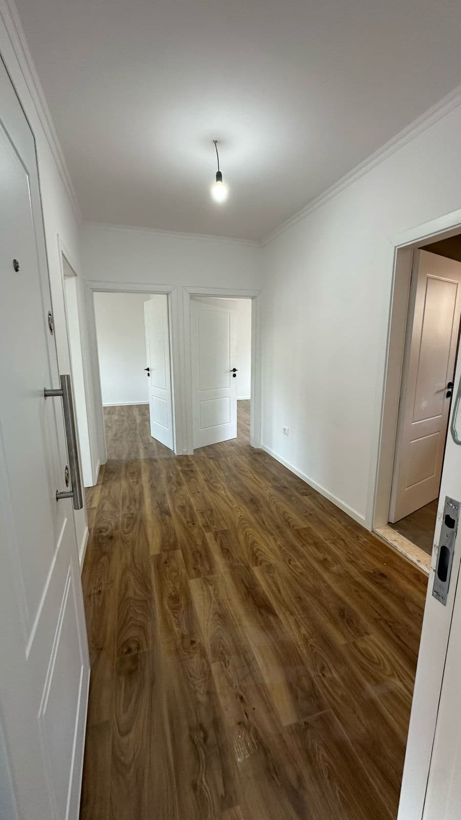Shitet Apartament 2+1 tek Ish Parku, Rruga e Kavajës! 2