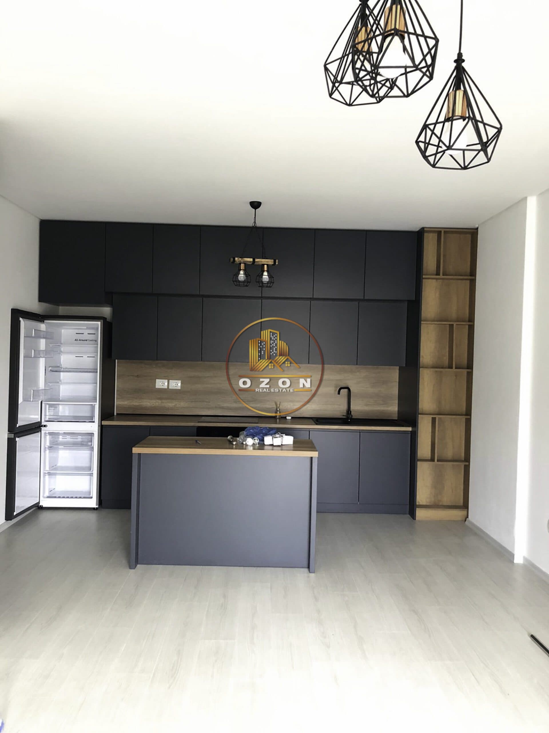 JEPET ME QERA APARTAMENT 2+1 PER BANIM/BIZNES ,FABRIKA E MIELLIT !