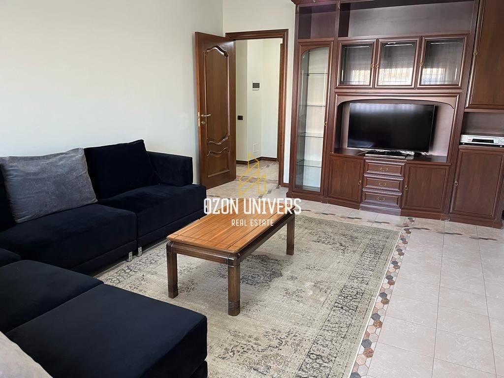 Apartament 3+1 për shitje tek Bulevardi Zogu I Parë! 2