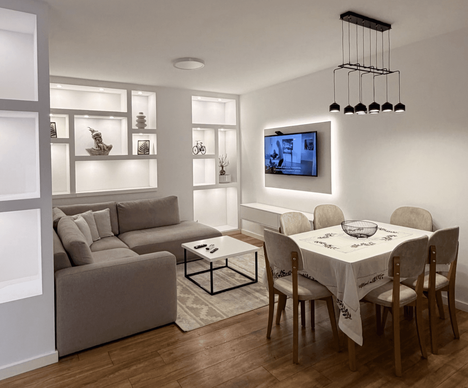 Apartament 2+1 për qira, Astir pranë rrethrotullimit ! 2
