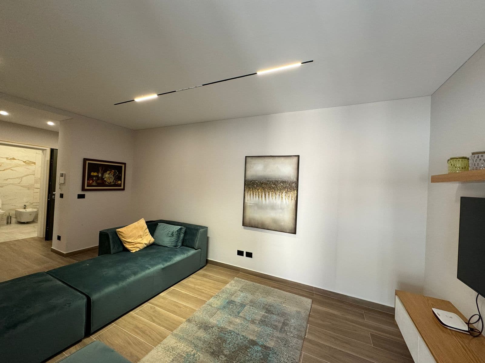 Shitet apartament 1+1 pranë Teg! 2