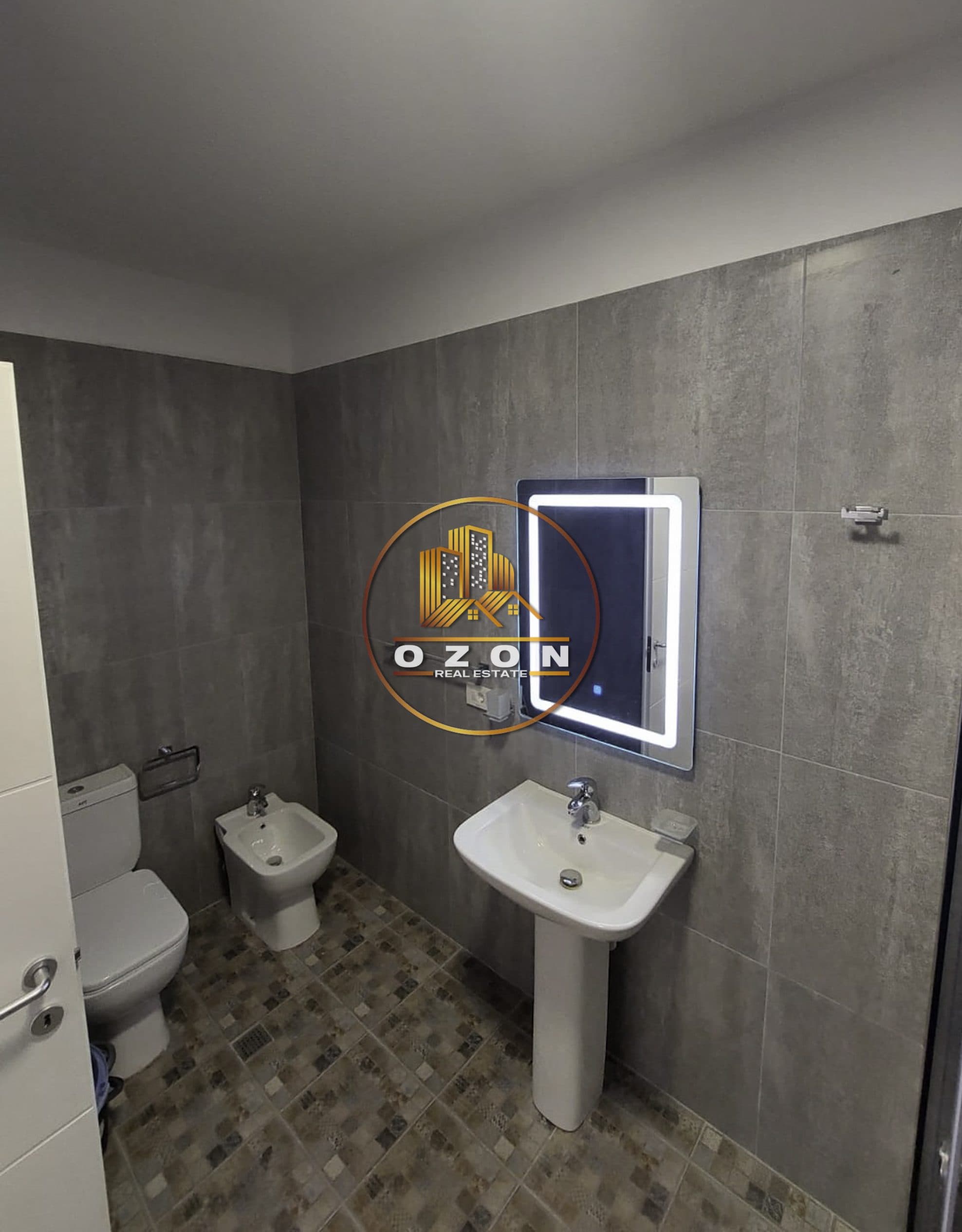 JEPET ME QIRA AMBIENT BIZNESI 2+1+2, “PRANE RTSH”!