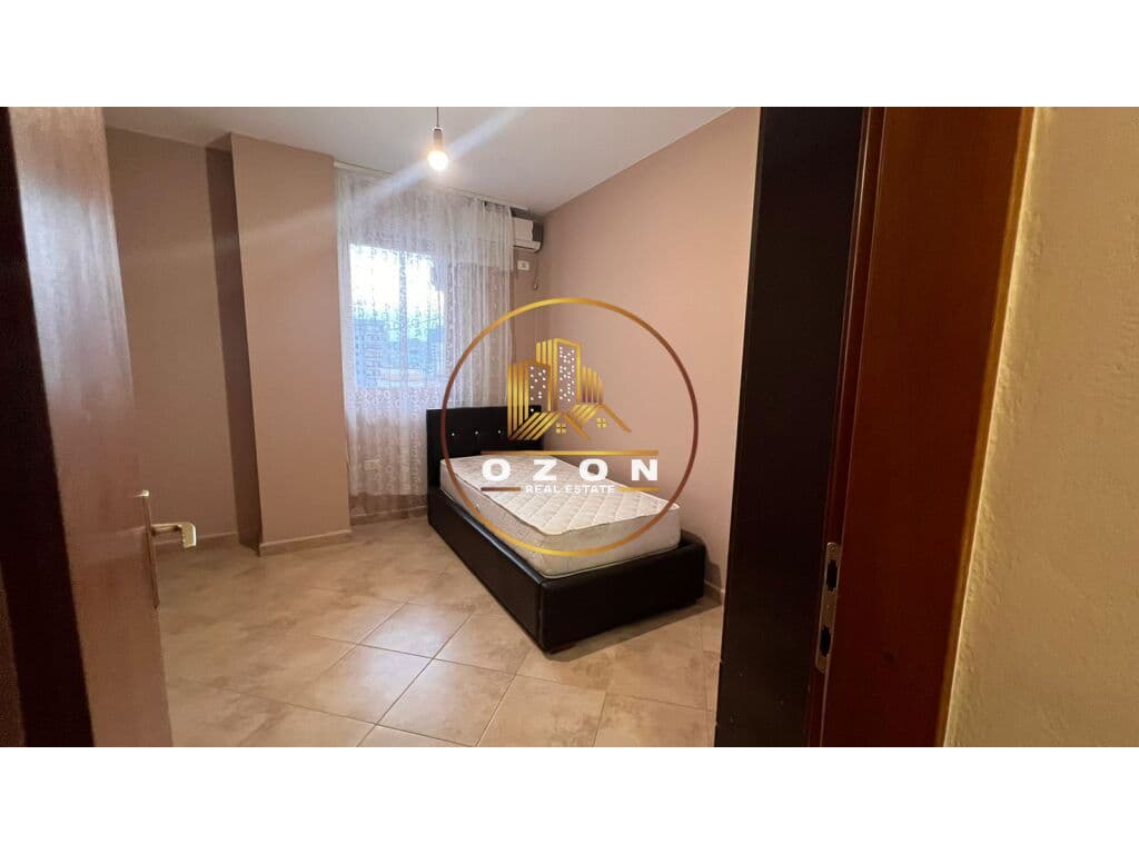 Apartament 3+1+2 Per Qira tek Stacioni i Trenit ! 4