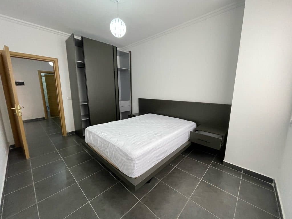 Jepet Me Qira Apartament 2+1 Astir! 3