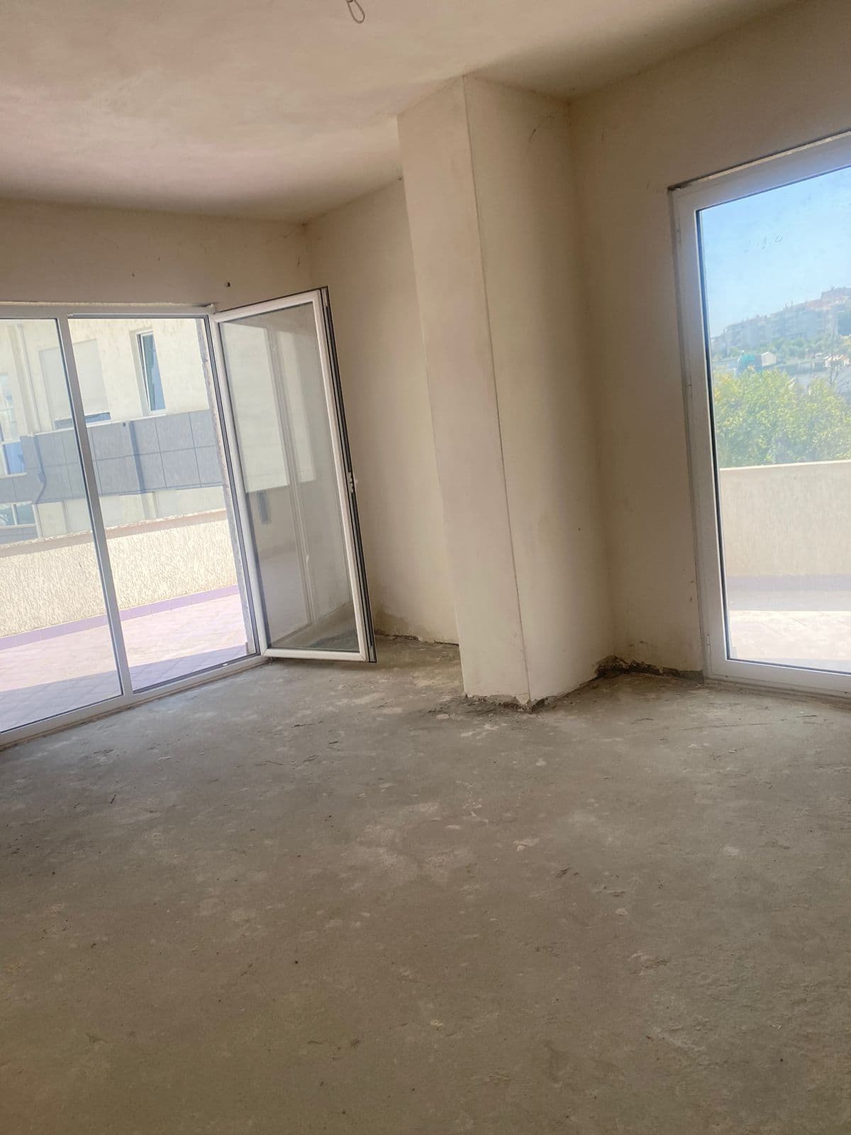 SHITET APARTAMENT 2+1+2, TEK KOPSHTI ZOOLOGJIK!