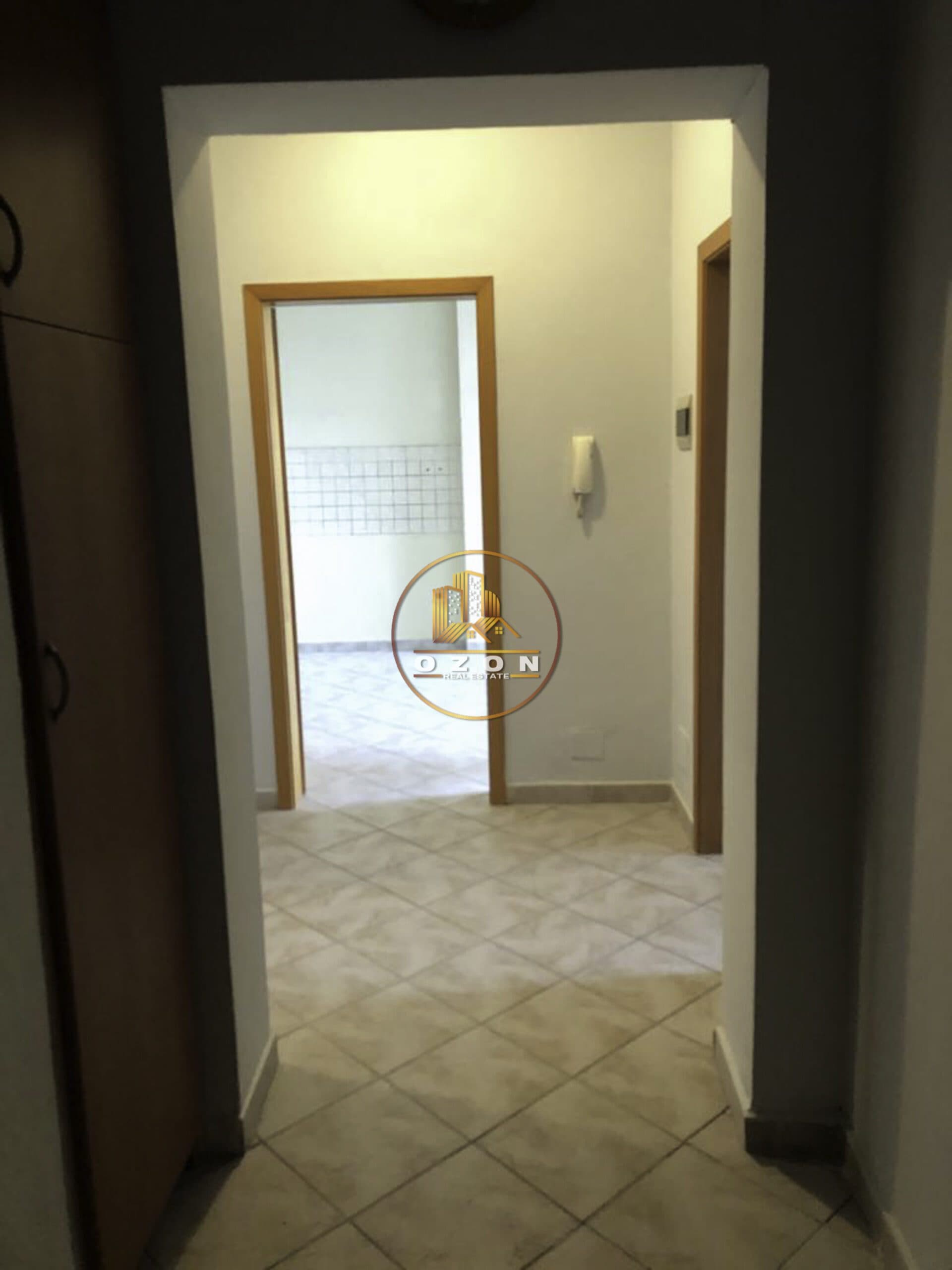 Jepet me qera/shitet apartament 1+1.Rruga ‘Muhamet Gjollesha’