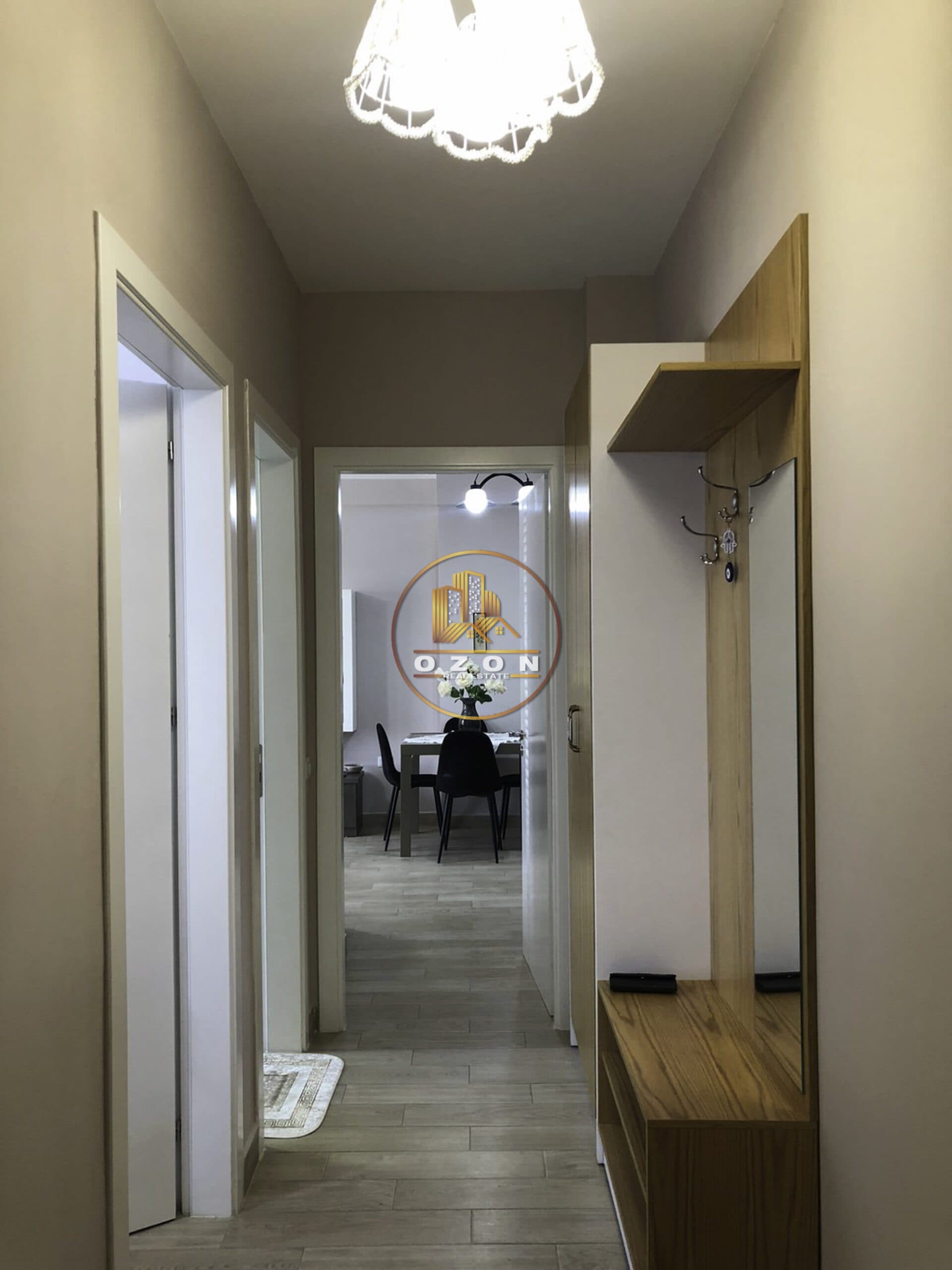 APARTAMENT 1+1 ME QERA TEK 21 DHJETORI !
