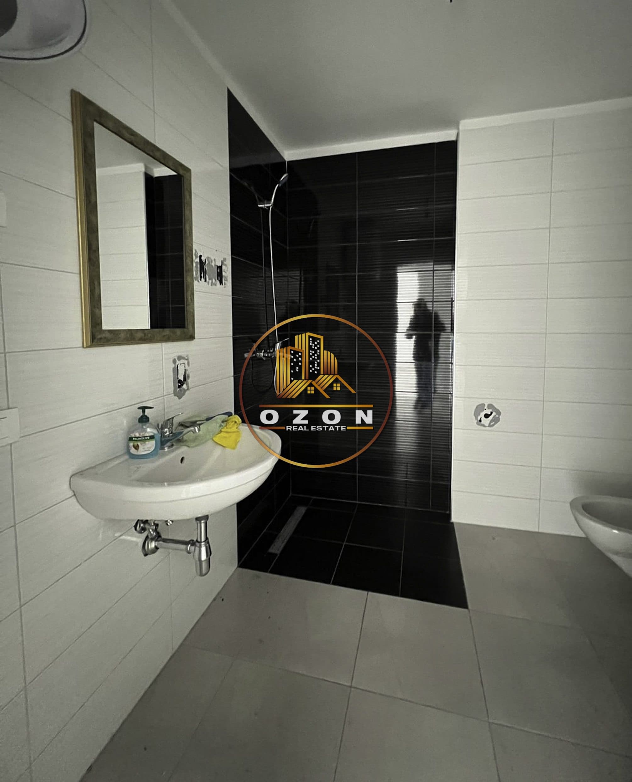 JEPET ME QERA AMBIENT BIZNESI TEK RESIDENCE OLYMPIC, KOMUNA E PARISIT! 2