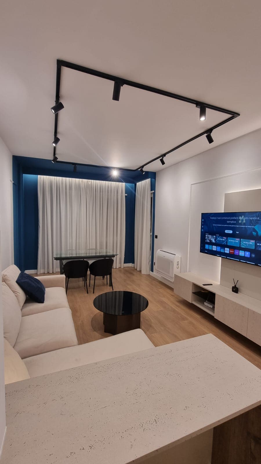 Apartament 1+1 +Post Parkimi me Qera Tek Oxhaku,Pranë UET