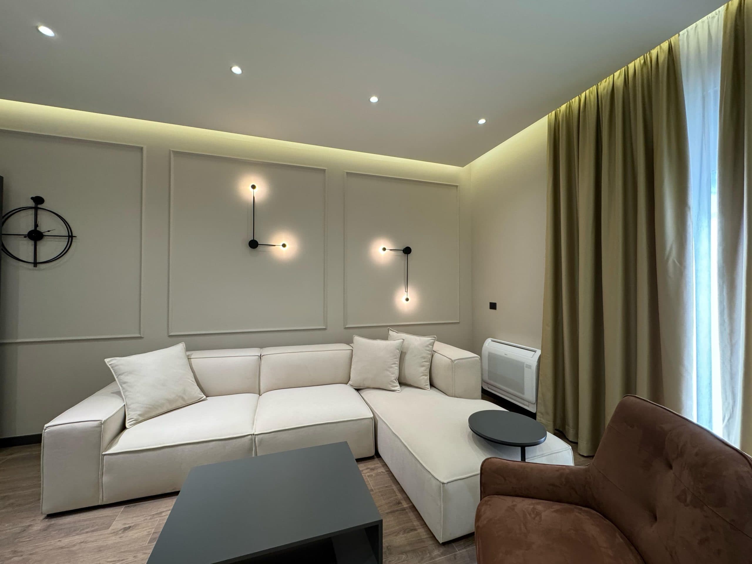Apartament luksoz 1+1 për qira tek Kompleksi Delijorgji, Rruga e Kavajës!