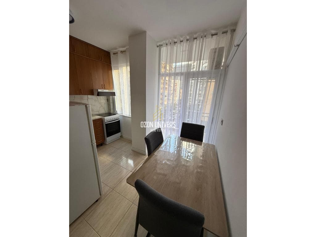 Apartament 1+1 për qira te Komuna e Parisit! 3