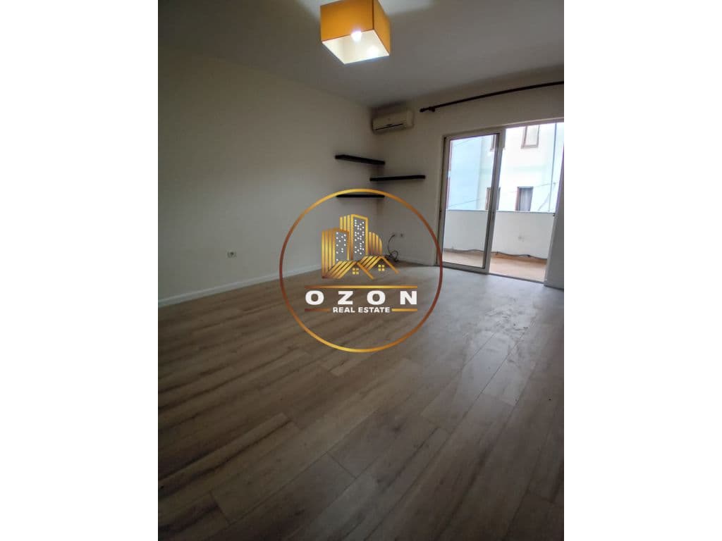 SHITET APARTAMENT 1+1, TEK KODRA E DIELLIT 3