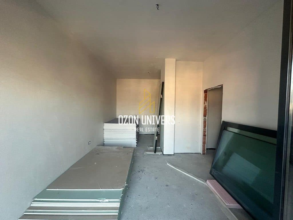 Apartament 2+1+verandë për shitje në Don Bosko!