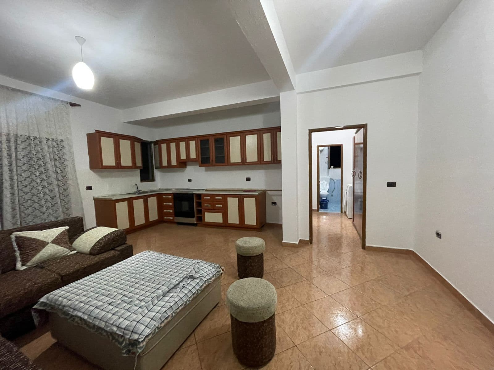 JEPET ME QERA APARTAMENT 1+1 TEK XHAMIA E RE KOMBINAT! 2