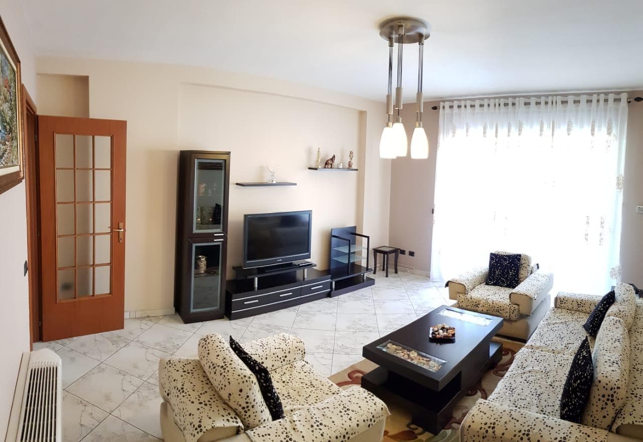 JEPET ME QERA APARTAMENT 2+1 NE BLLOK ! 3
