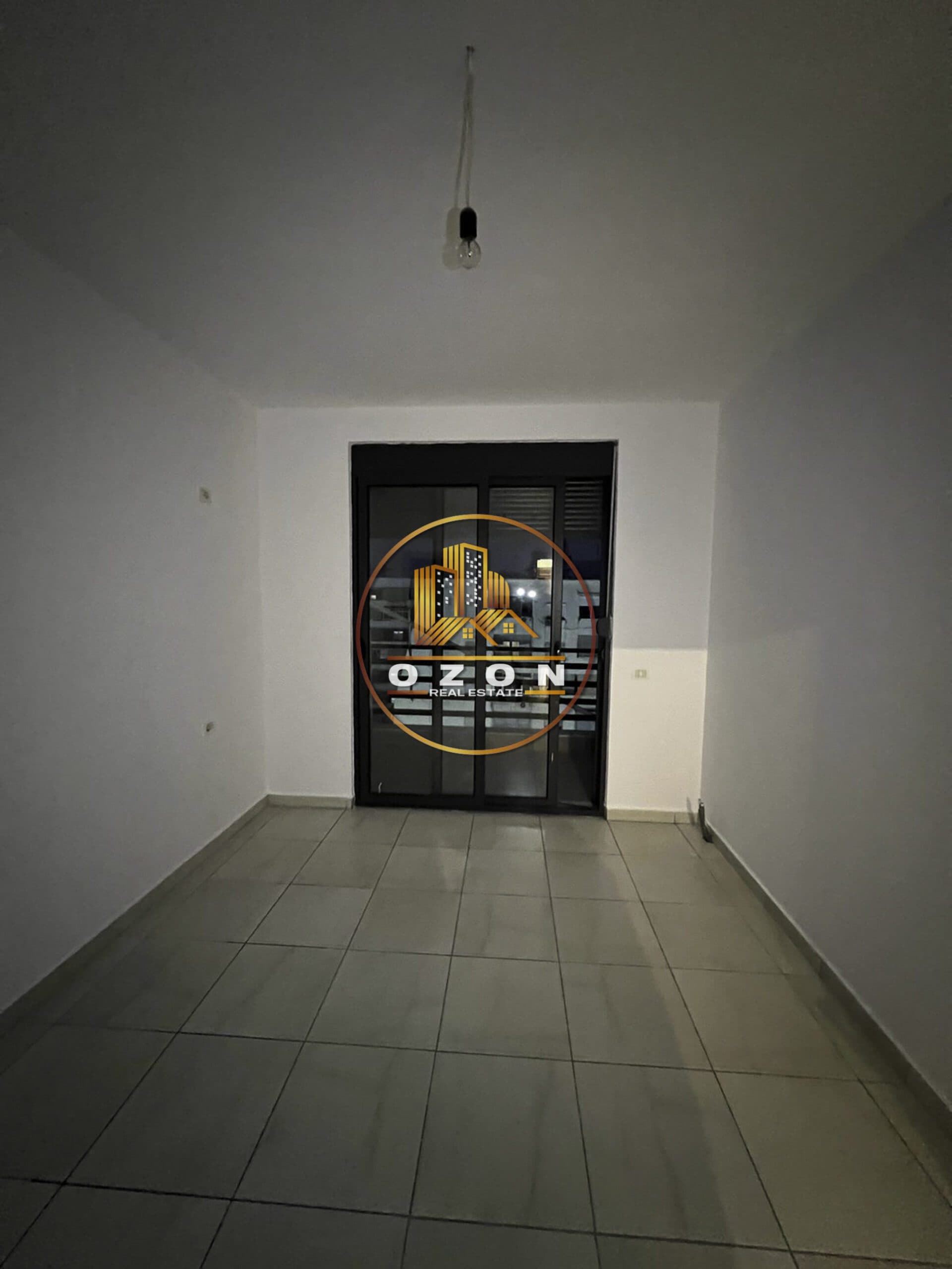 SHITET APARTAMENT 2+1+2 ne Astir, UNAZA E RE!