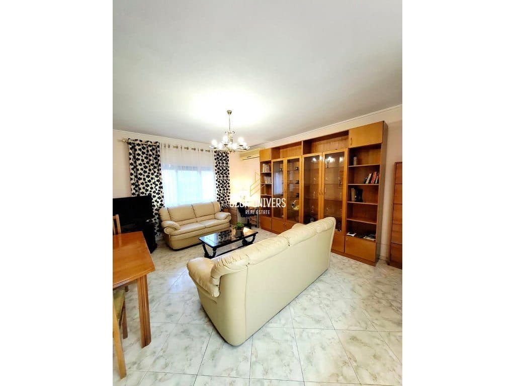Apartament 1+1 për qira tek Komuna e Parisit! 2