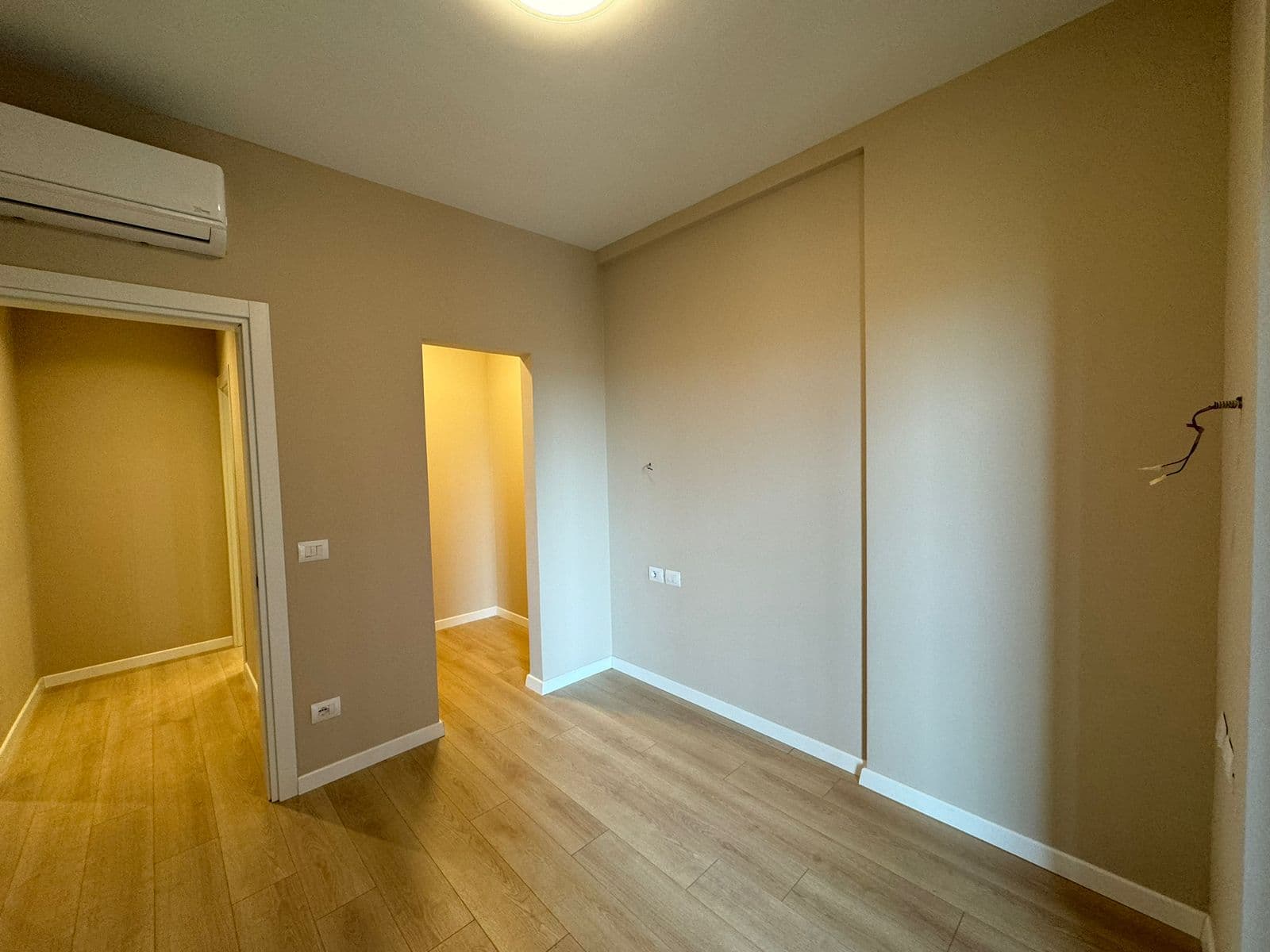 Tek Tirana Garden Building ofrohet Apartament 3+1+2 me Qira! 4