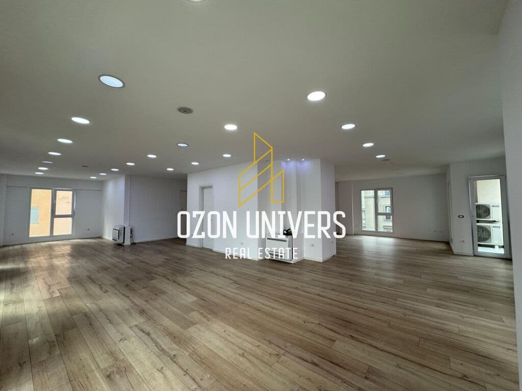 Ambient biznesi open-space për qira tek Rruga e Elbasanit!