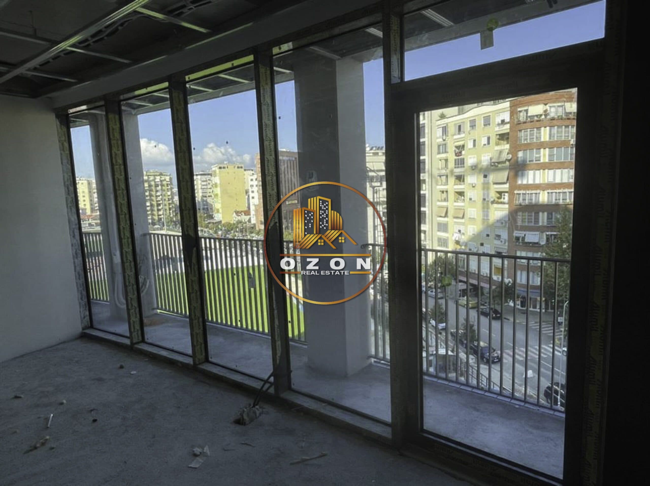 SHITET APARTAMENT 2+1+2 TEK LAKE VIEW RESIDENCES, RRUGA E KOSOVAREVE! 4
