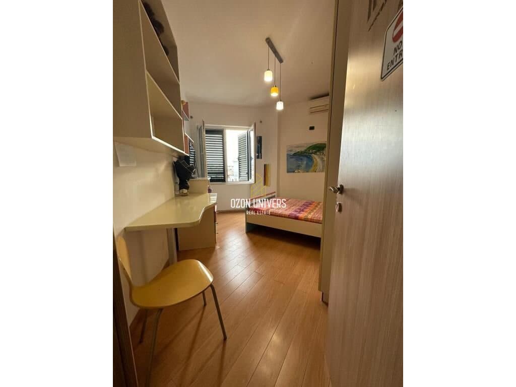 Apartament 3+1+2 për shitje, në Yzberisht tek Pallatet Çabej! 4
