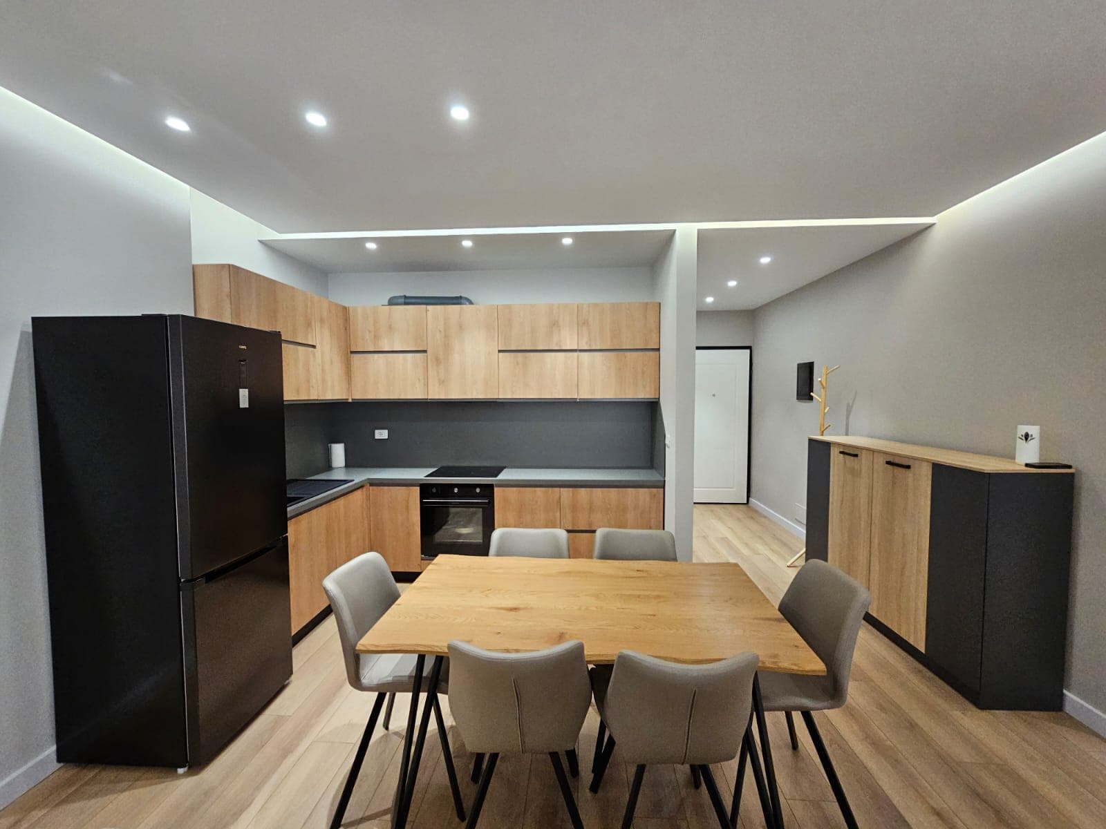 Apartament në Shitje tek Bulevardi Ismail Qemali,Vlorë! 4