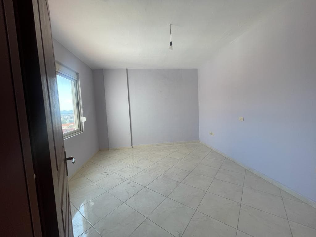SHITET APARTAMENT 3+1 TEK FRESKU! 4