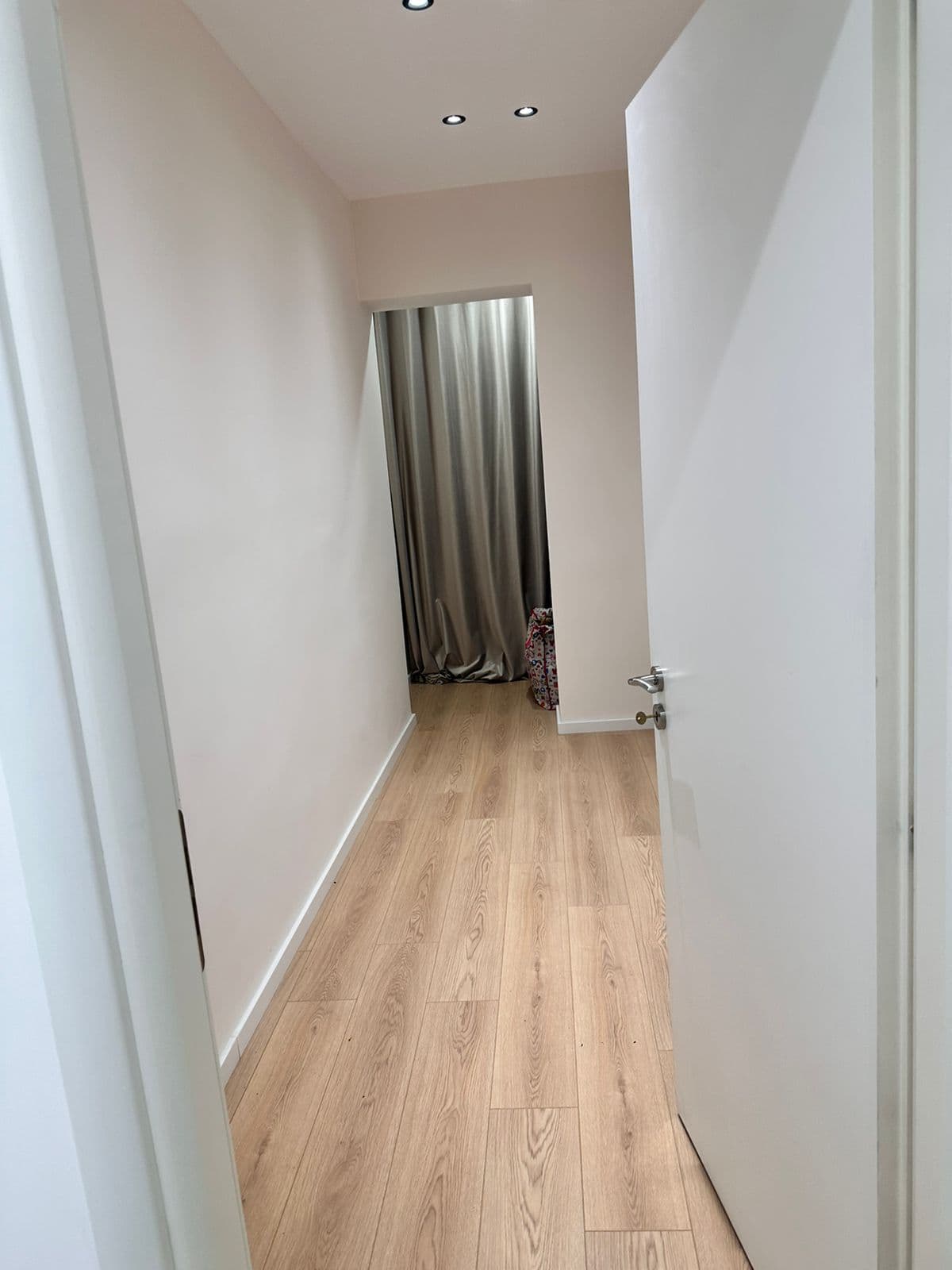 Shitet Apartament 1+1+1 Studio Në Myslym Shyr ! 3