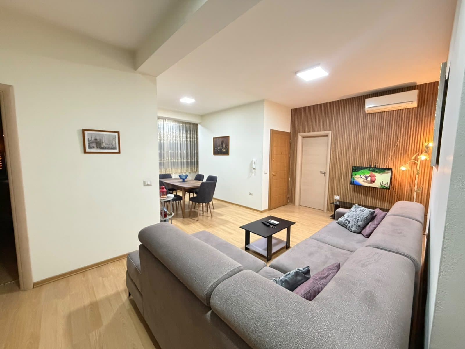 Apartament 3+1+2 për qira ( kat vile ), Ish Fusha e Aviacionit.