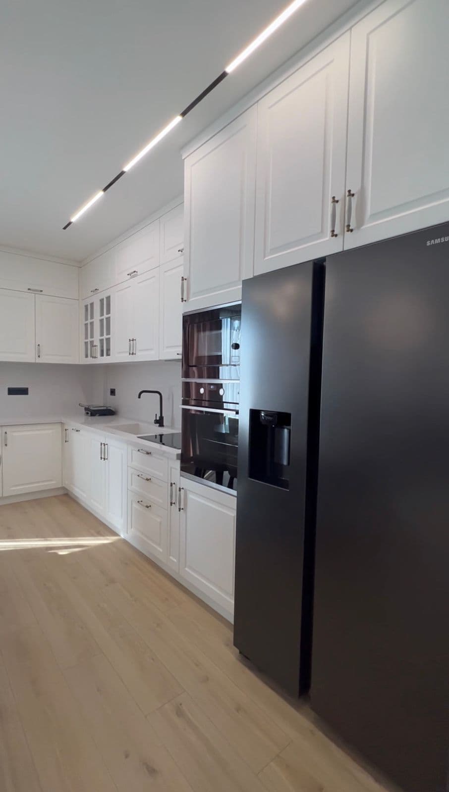 Apartament per qira 3+1 ne rezidence elitare prane Teg ! 3