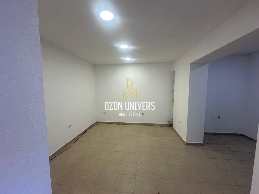 Ambient për zyra tek Komuna e Parisit! 2