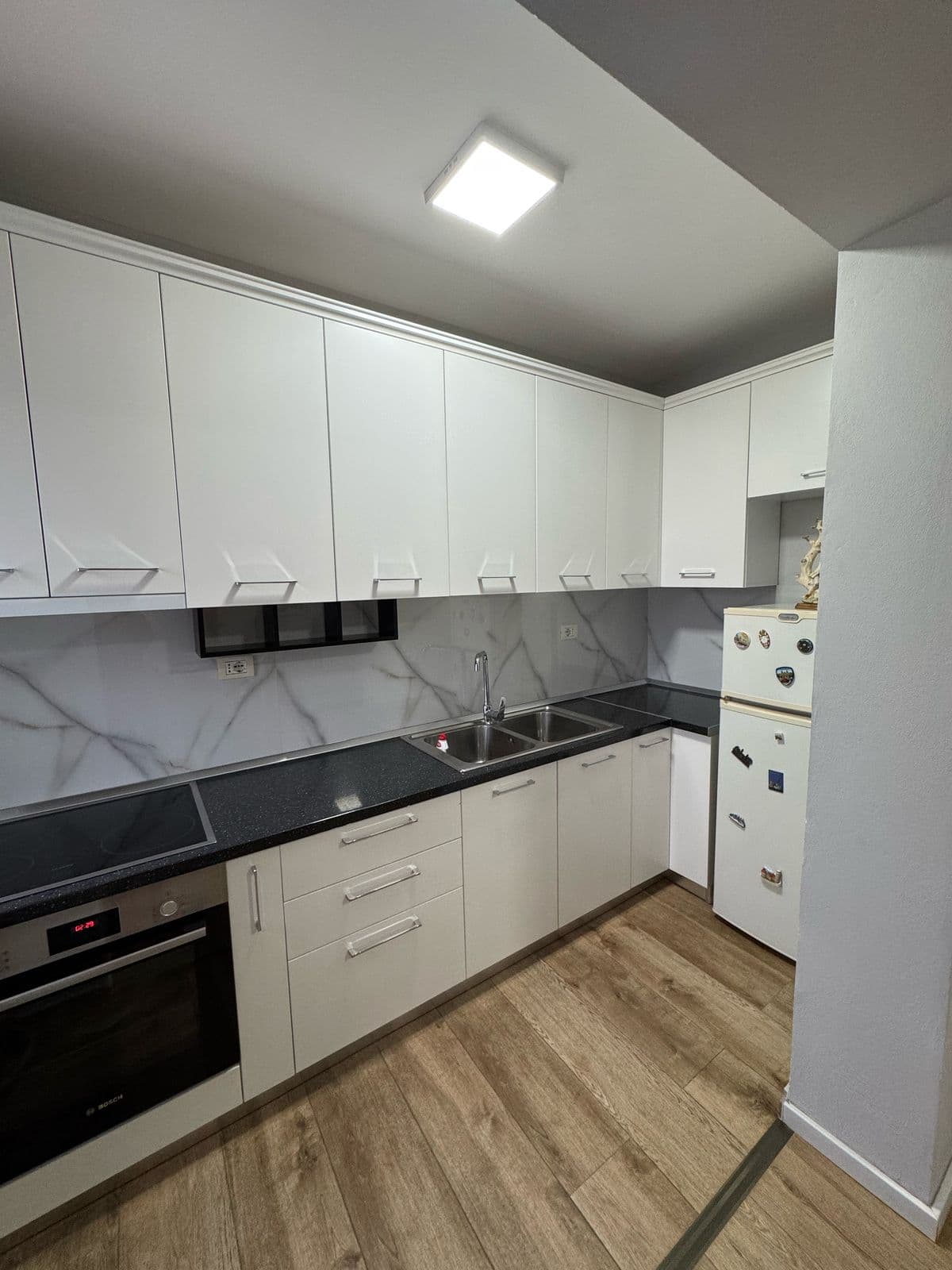 Apartament 1+1 Modern për Qira në Myslym Shyr! 2