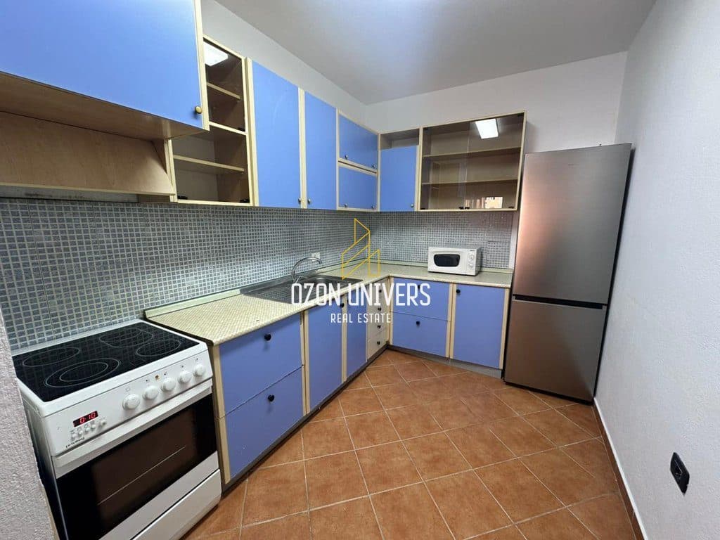 Apartament 2+1+2 për qira tek Rruga Him Kolli, Myslym Shyr! 3