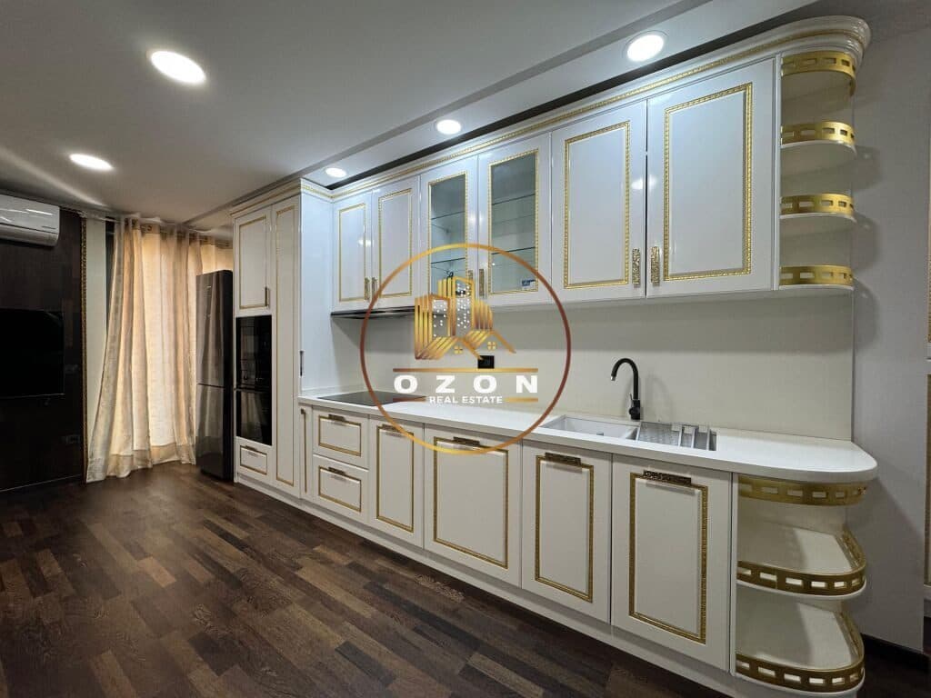Duplex 2+1+2+2 Poste Parkimi Për Shitje tek Rruga e Kavajës, pranë Qendrës! 4