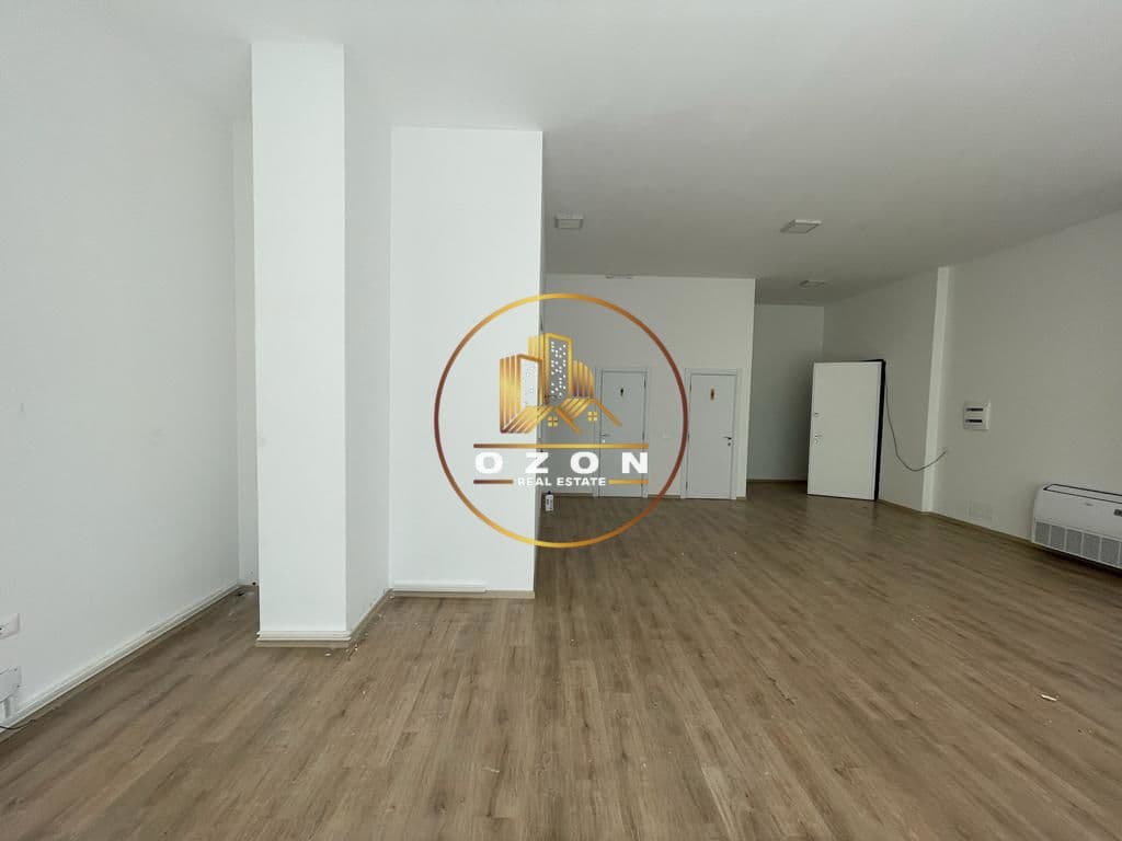JEPET ME QERA AMBIENT BIZNESI TEK SQUARE 21, RRUGA E KAVAJES! 2