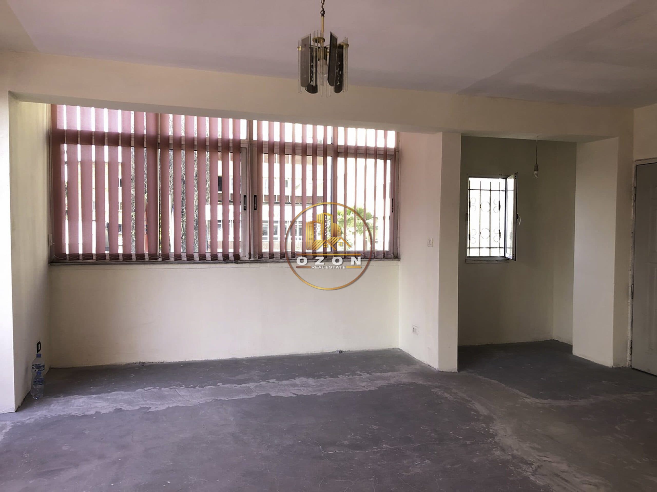 AMBIENT BIZNESI ME QERA 120 M2 , 21 DHJETORI !