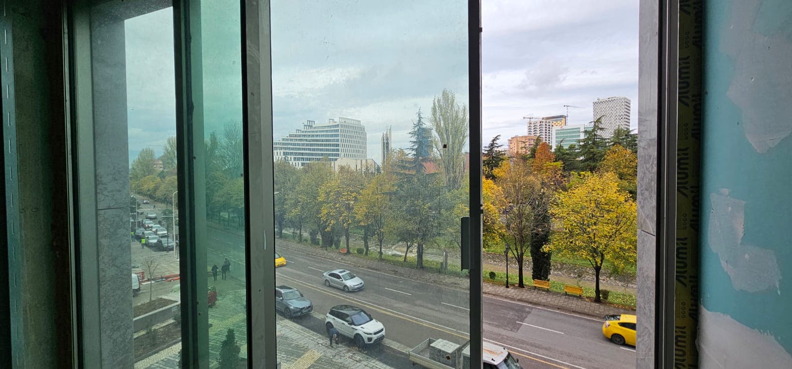 Ambiente Biznesi për Qira tek Downtown One! 4