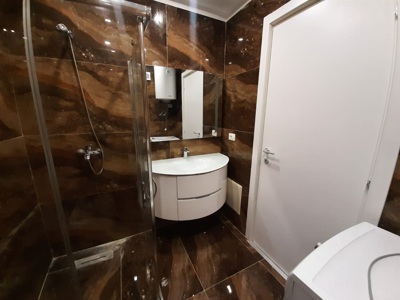 JEPET ME QERA APARTAMENT 3+1+2 ,TEK FIORI DI BOSCO !!!