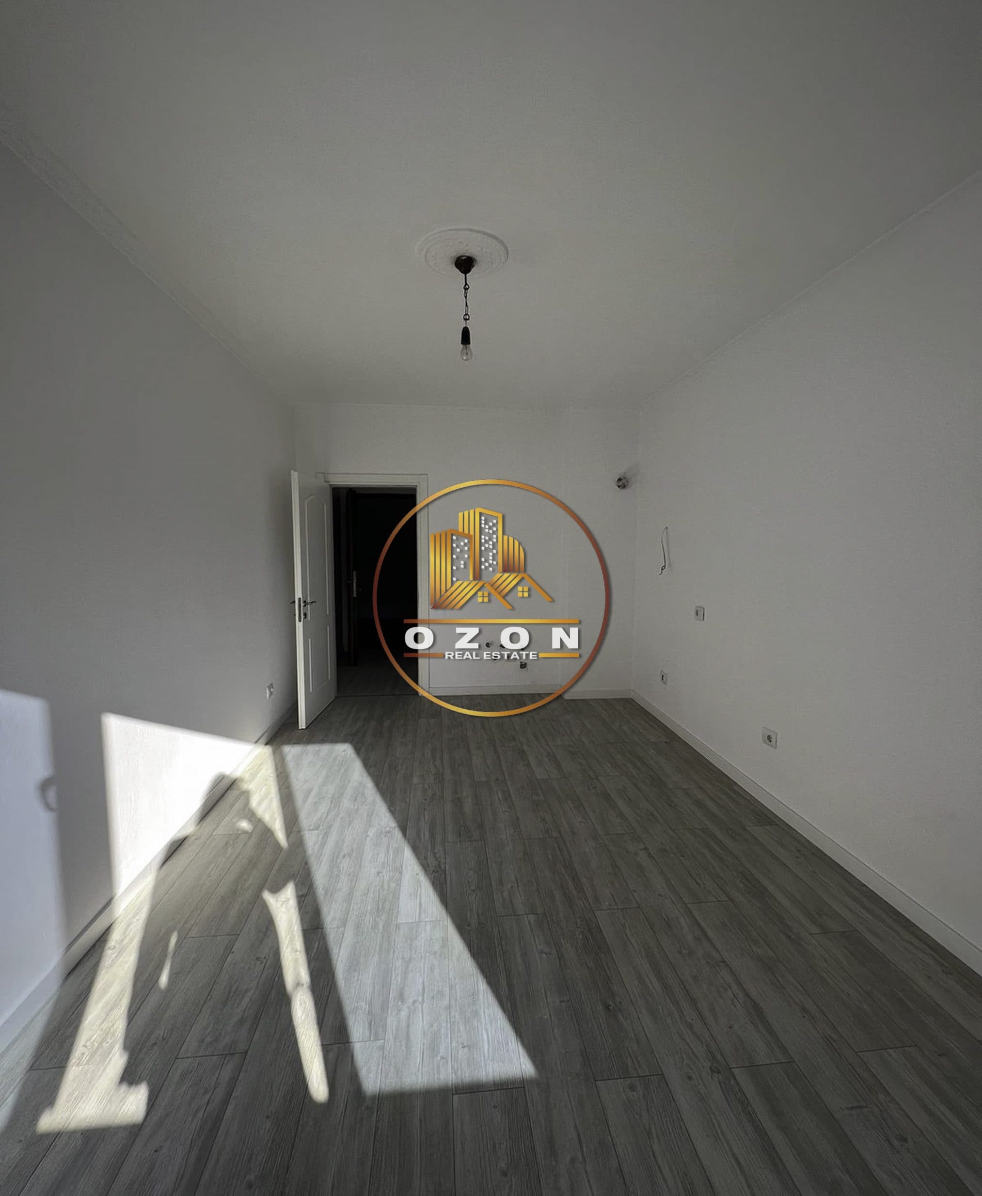 SHITET APARTAMENT 1+1 TEK UNAZA E RE ASTIR, PRANE BOHEMIT!