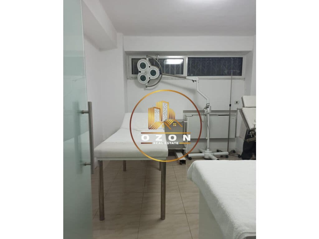 Jepet Me Qira Ambjent Tek Rruga e Kavajës, Në Afërsi Të Qendrës! 3