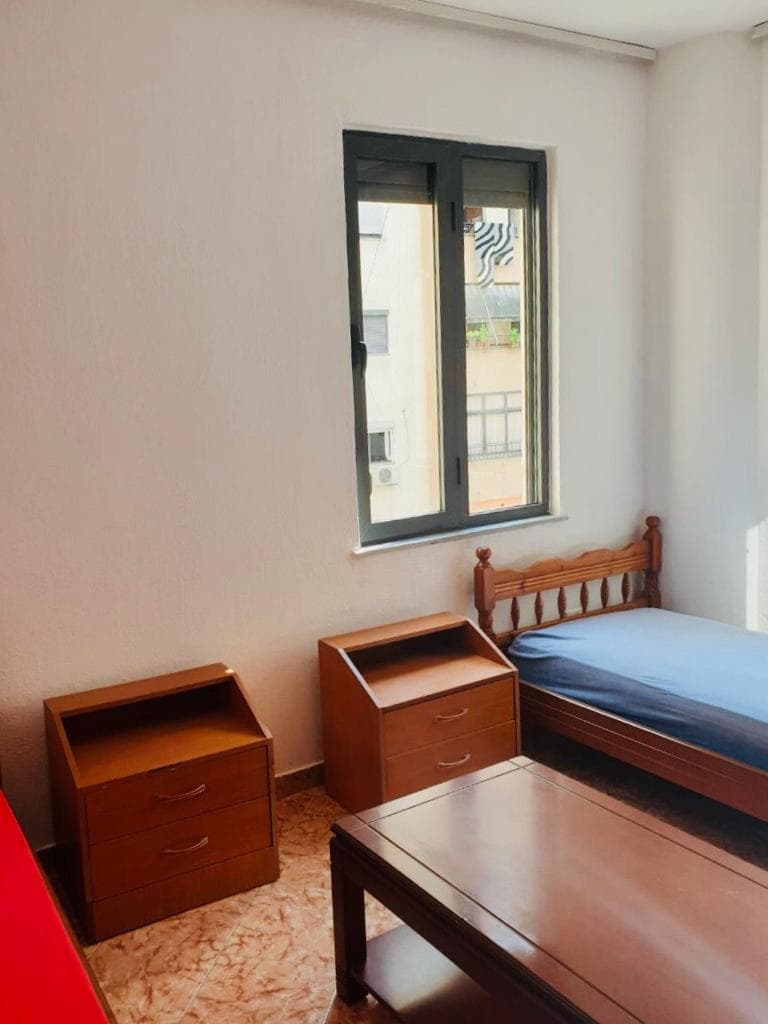 Jepet me qira apartament 2+1 ,Rruga Irfan Tomini 4